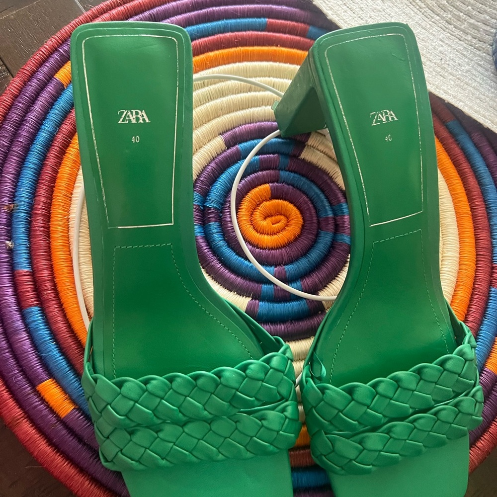 Zara Women's Green Braided Sandals
